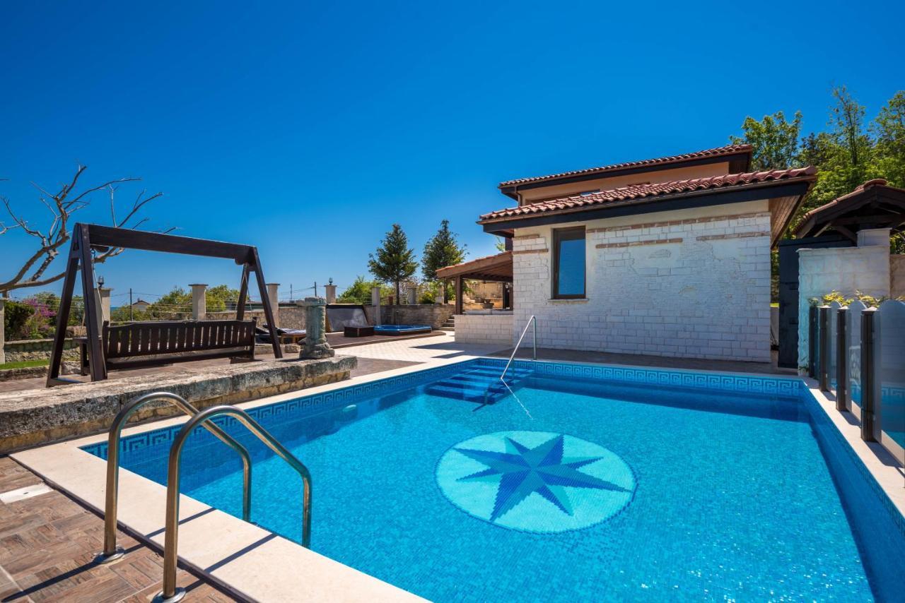 Villa Cook With Sea View - Heated Pool - At Balchik Bagian luar foto